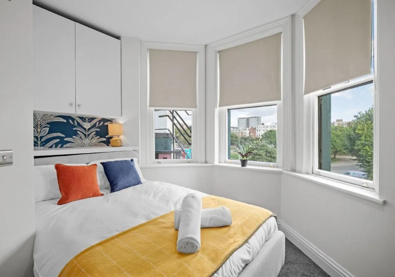 Narrow House - Free Parking By My Getaways Villa Brighton