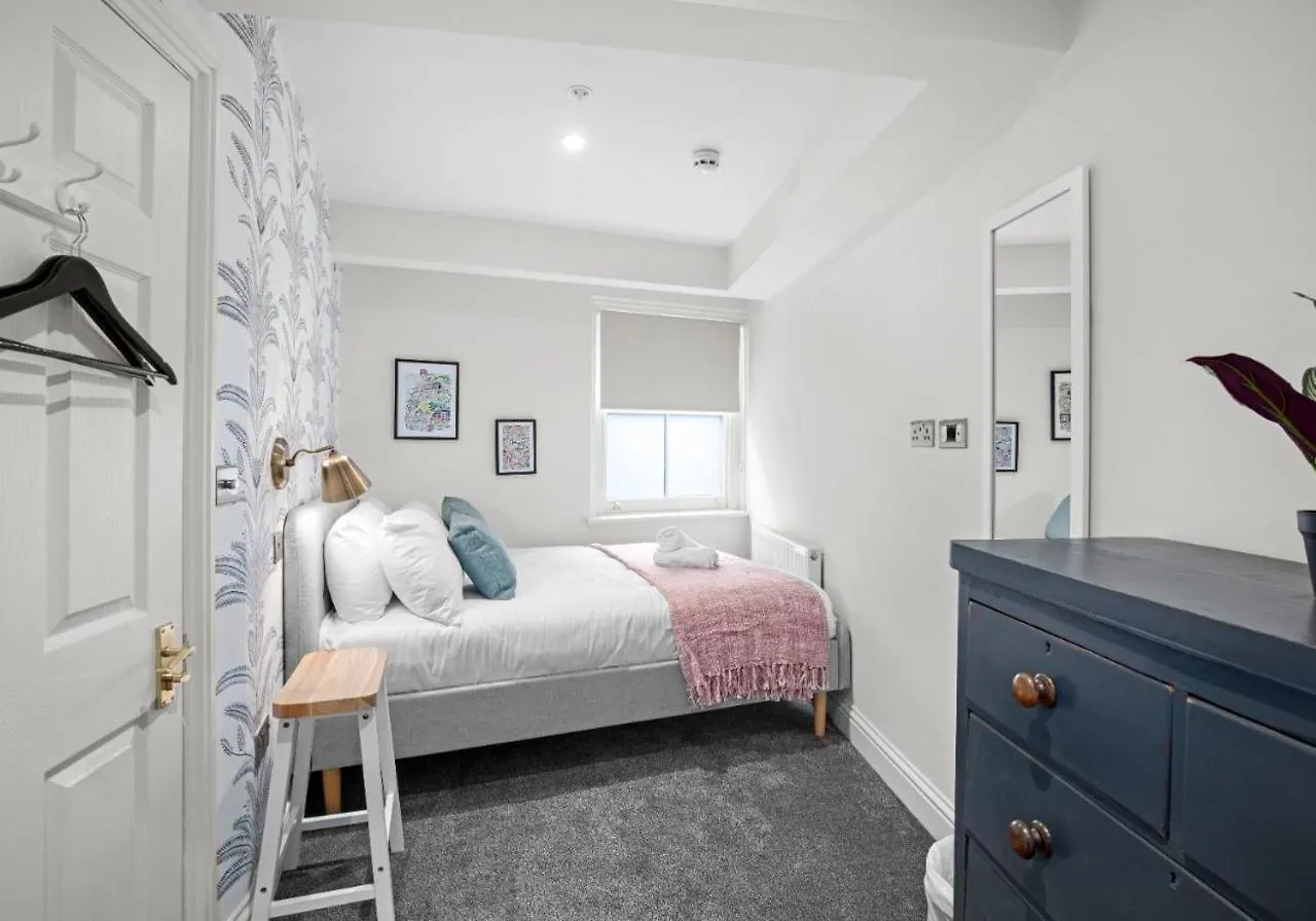 Narrow House - Free Parking By My Getaways Villa Brighton Holiday home